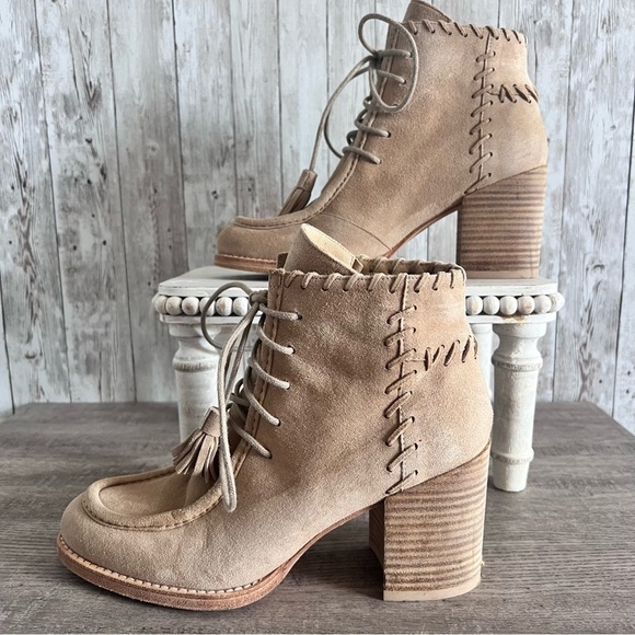 Stuart Weitzman Shoes - Stuart Weitzman Women’s Suede Whipstitch Trim Lace-Up Boots Size 6
